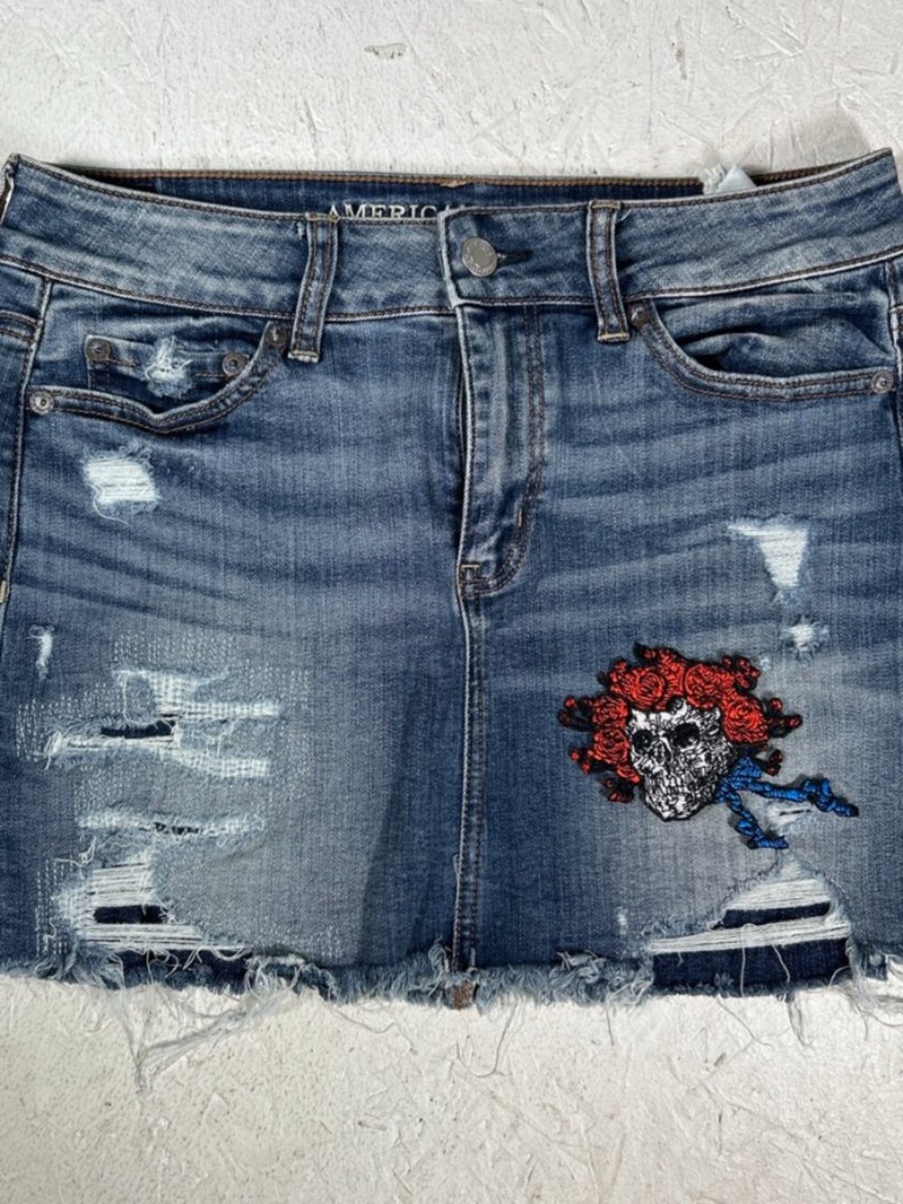 American Eagle Grateful Dead Distressed Denim Mini Skirt Size 4 Zip Y2K Festival